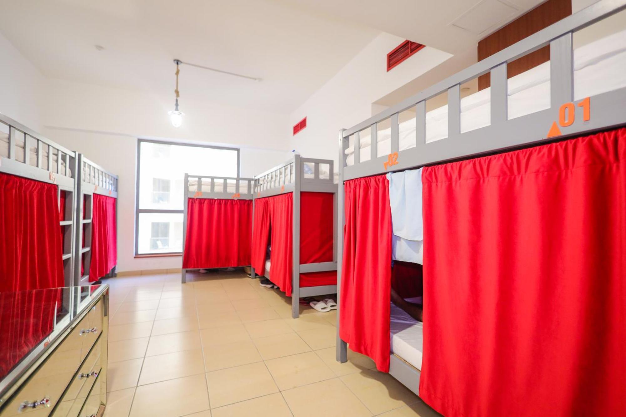 Lunar Hostel - Jbr ドバイ エクステリア 写真